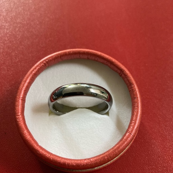 Tungsten Carbide Band Magnum by NStar Highly polished rolled edge band Size 13 - Picture 4 of 6